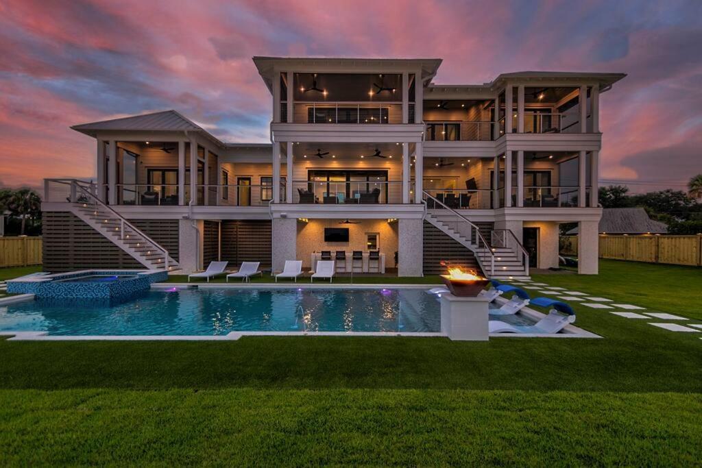 New Waterfront Home With Deep Water Dock Isle of Palms Exterior photo