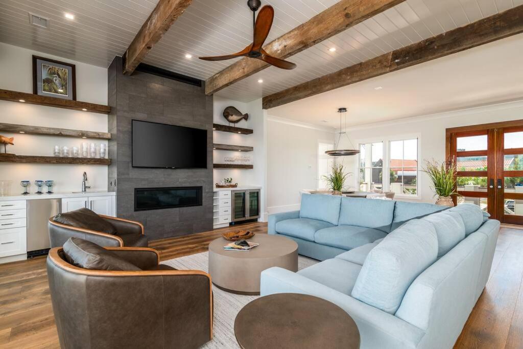 New Waterfront Home With Deep Water Dock Isle of Palms Exterior photo