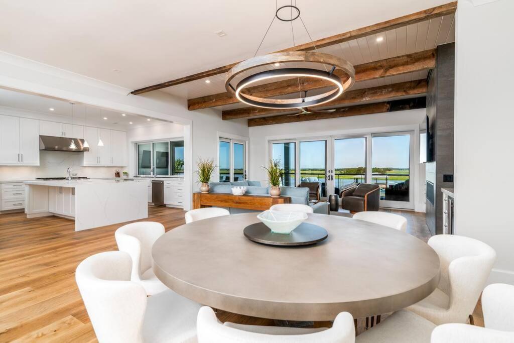 New Waterfront Home With Deep Water Dock Isle of Palms Exterior photo